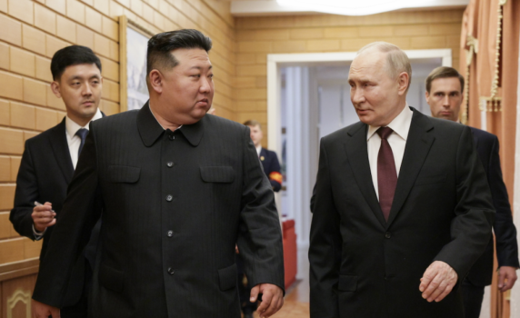 Путин към Ким Чен-ун: Русия се бори срещу американската хегемония