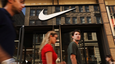 Холандски бизнесмен помага на Русия да внася западни марки като Nike и Lego