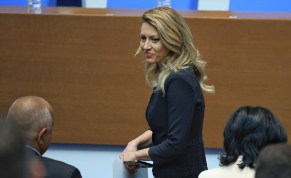 ГЕРБ, ДПС и ИТН избраха Рая Назарян за председател на парламента