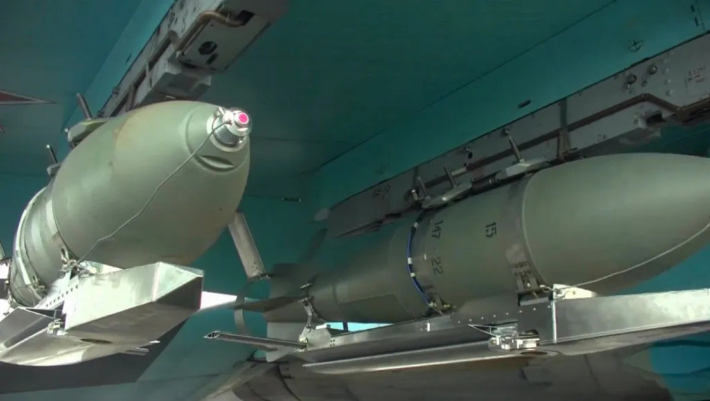 "Билд": За първи път Русия използва тритонна бомба ФАБ-3000 срещу пункт на украинската армия в Харковска област (видео)