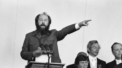 Солженицин в Харвард през 1978 г.: Упадъкът на мъжеството е най-поразителното, което се вижда в съвременния Запад