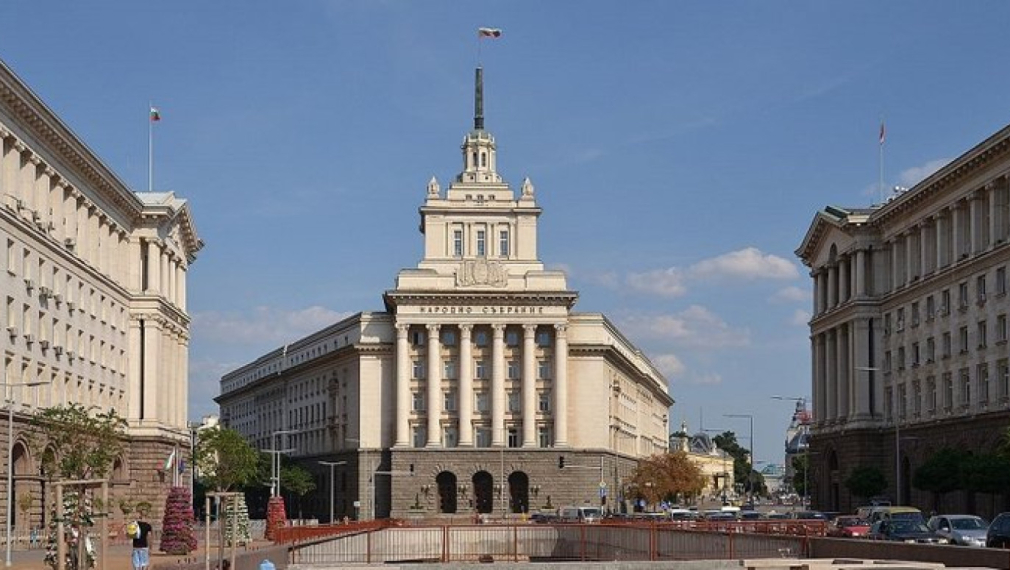НС готви ремонт на подземното скривалище в Партийния дом