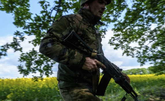 Украински граничари попречиха на две дузини наборници да избягат от страната