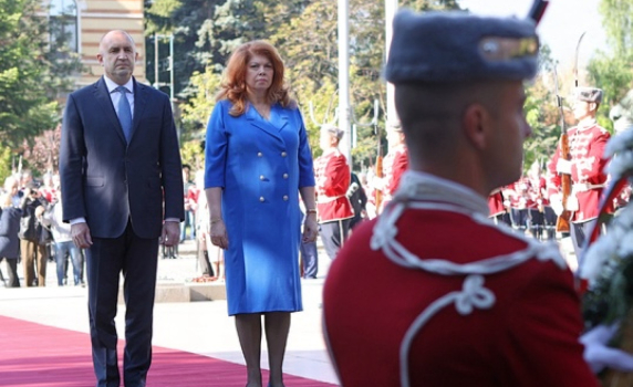 Президентът и вицепрезидентът ще участват в церемонията по интронизация на новия патриарх