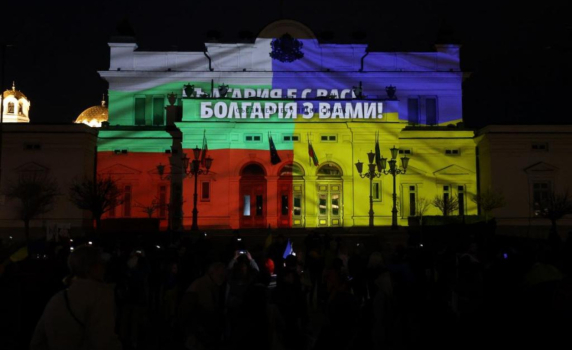 63% от българите не искат да се изпраща оръжие на Украйна, едва 13% вярват в победа на Киев
