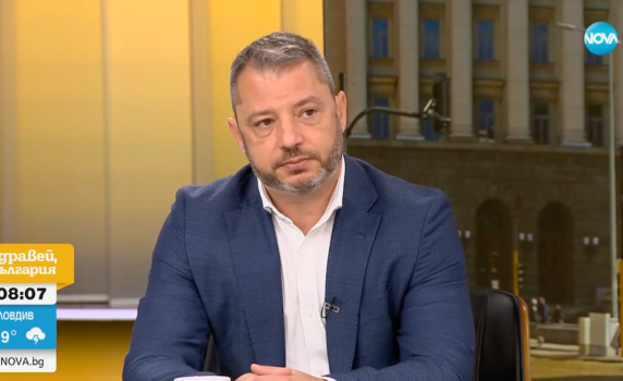 Добрев: Не виждам кой ще подкрепи втория мандат, ПП вече не съществува