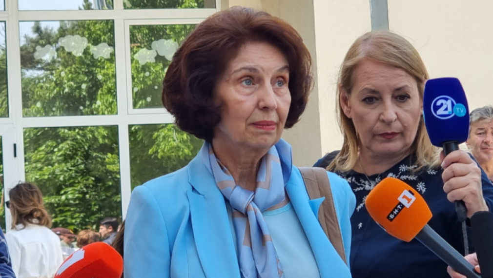 Силяновска: Гърция или ЕС трябва да посъветват България. Никъде в договора не пише за промени в конституцията