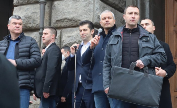 Кирил Петков: Преговори за правителство с "Възраждане" са възможни