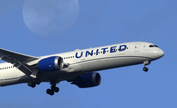 Самолет "Боинг 757-200" загуби колело на колесника след излитане от Лос Анджелис