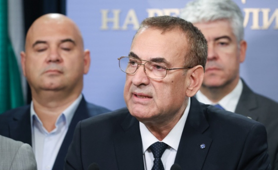 Джевдет Чакъров: Депутатите от "ДПС без Пеевски и група" са подложени на масирани проверки от КПКОНПИ