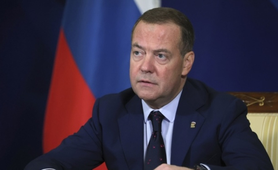 Медведев: Руските сили трябва да продължат към Одеса, Харков, Киев и по-нататък