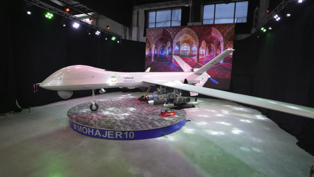 Иран представи своя дрон с голям обсег на действие "Мохаджер-10" на военно изложение край Москва
