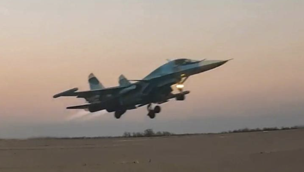 Руски изтребител-бомбардировач Су-34 порази техниката на ВСУ в Курска област