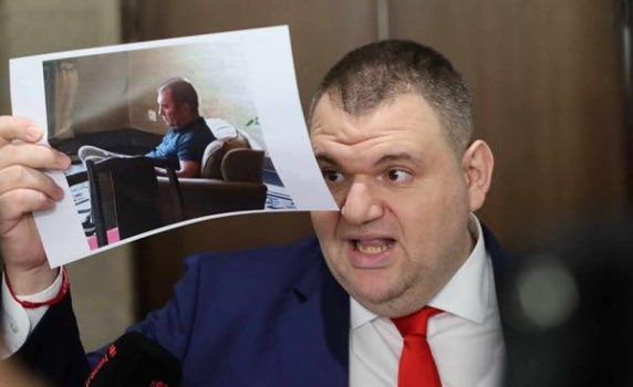 Пеевски: Имаме фалшив президент, който в момента се опитва противоконституционно да излъчи правителство