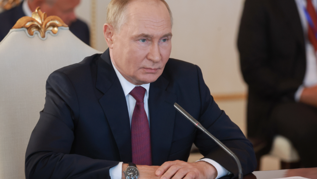 Русия обяви, че ще приема чужденци, които бягат от неолибиреланите политики в своите страни