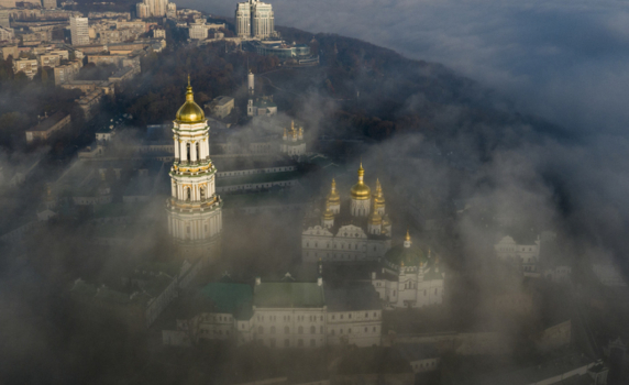 Киев прие закон, който проправя пътя за забрана на каноничната Украинска православна църква