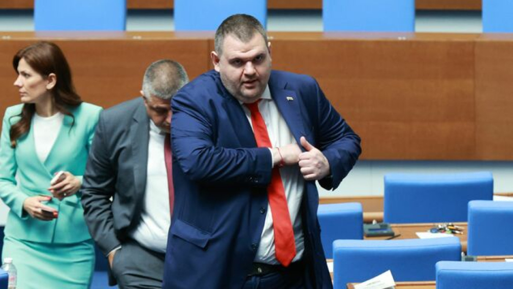 Пеевски има банкова сметка с над 3 млн. лв. и над 19 милиона във финансови инструменти