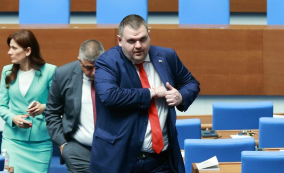 Пеевски има банкова сметка с над 3 млн. лв. и над 19 милиона във финансови инструменти