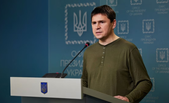 Съветникът на Зеленски Подоляк към България: Давайте оръжие, за да не се наложи да давате хора