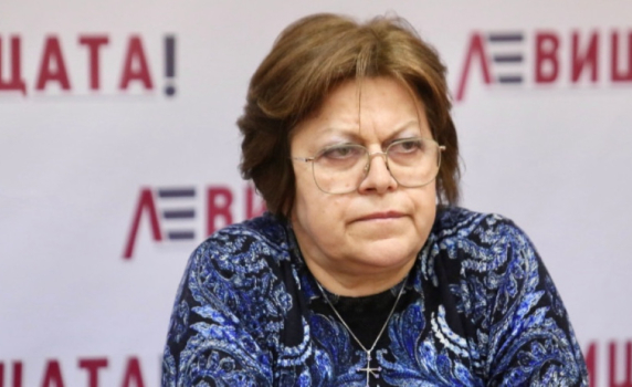 Татяна Дончева: Войната в ДПС е на човек с брутална нагласа. Защо Доган го допусна и го нарече "моя син"?