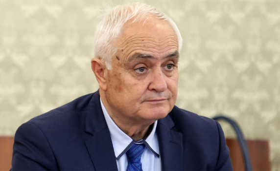 Атанас Запрянов: България изпрати на Украйна артилерийски оръжия