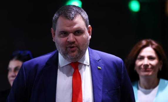 Пеевски: Радев назначава директно хора на Русия, това е проблем