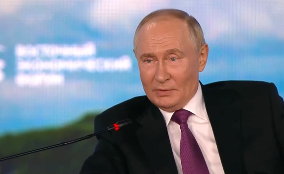 Путин: Подкрепяме Камала Харис. Щом се смее толкова заразително, значи с нея всичко е наред. Белият дом не хареса коментара му
