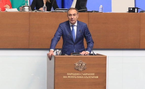 Гуцанов пита премиера Главчев: Какво ще направите да спрете изборния туризъм?