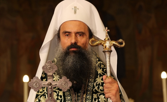 Патриарх Даниил за самолетната катастрофа: Вечна и блажена да е паметта на загиналите български воини