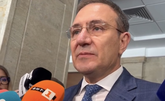 Борислав Гуцанов: Вицепремиерът на РСМ да подаде оставка