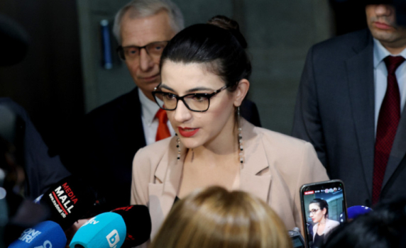 Лена Бориславова се противопостави на Пеевски: ПП-ДБ ще подкрепи ветото на президента върху Закона за адвокатурата