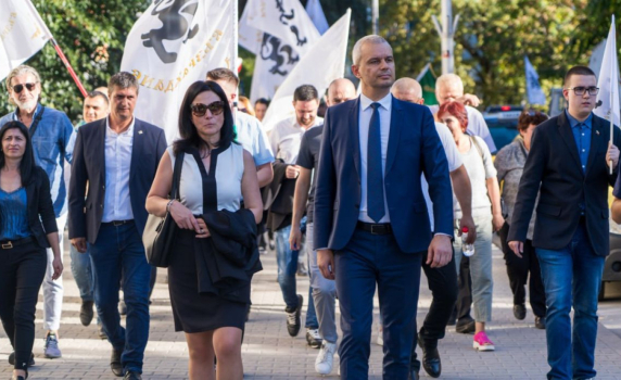 „Възраждане“ откри предизборната си кампания в Благоевград със стремеж към  победа