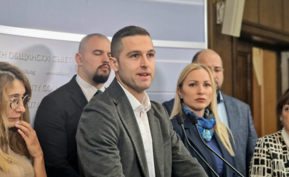 ГЕРБ: ПП-ДБ-СС саботираха темата за кошмарния трафик в града и се подиграха със софиянци