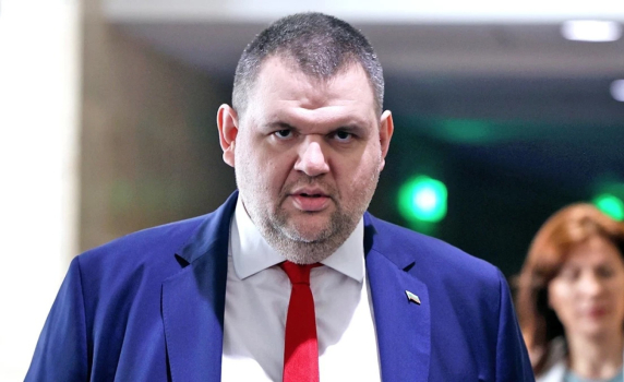 Делян Пеевски, председател на ДПС и ПГ на ДПС: Осъждаме терористичния акт в Анкара. Като политици трябва да браним демокрацията