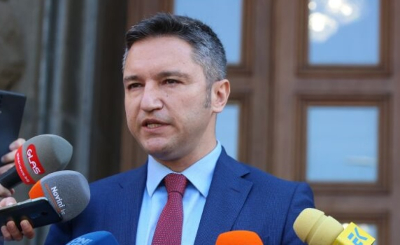 Вигенин: Няма да подкрепим ГЕРБ, Борисов и Пеевски трябва да бъдат максимално изолирани от властта