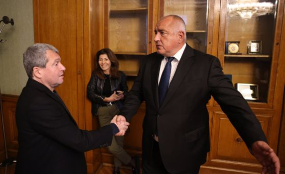 Срещите на ГЕРБ с БСП и ИТН приключиха без резултат: ''Нищо не може да стане без ПП-ДБ"