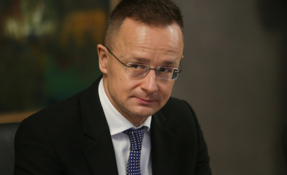 Унгарският външен министър: Трябва да направим всичко възможно Румъния да влезе в Шенген