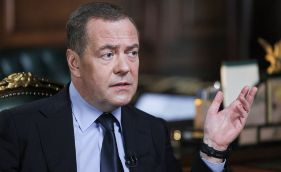 Медведев: Руските власти не са луди и не искат да използват ядрено оръжие