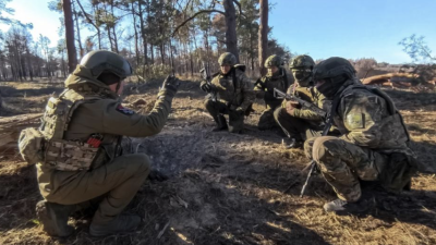 Снимка архивВоеннослужещи от Въоръжените сили на Украйна ВСУ масово се