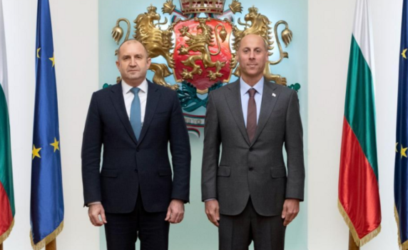 Грузинският посланик у нас подава оставка, изрази подкрепа за протестиращите в Грузия