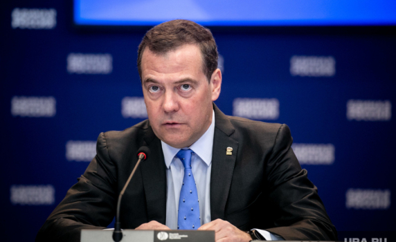 Медведев: Зеленски е наркоман, Макрон е страхливец, а Зурабишвили е нагла глупачка
