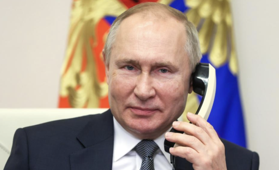 Путин ще участва в „Елхата на желанията“