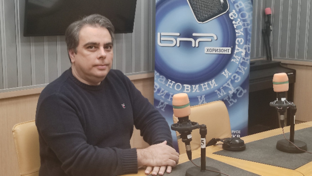 Асен Василев: Божанков лъже за преговори с Възраждане. "Да, България" вкара Пеевски в конституционната реформа