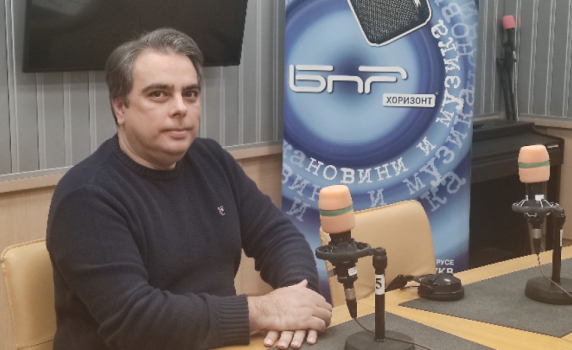 Асен Василев: Божанков лъже за преговори с Възраждане. "Да, България" вкара Пеевски в конституционната реформа