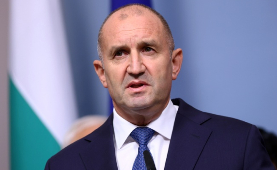 Президентът започва консултации с ГЕРБ-СДС и ПП-ДБ