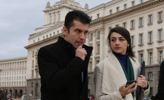 Кирил Петков: Мръсната машина тръгна наред да ни удря - трима в една седмица
