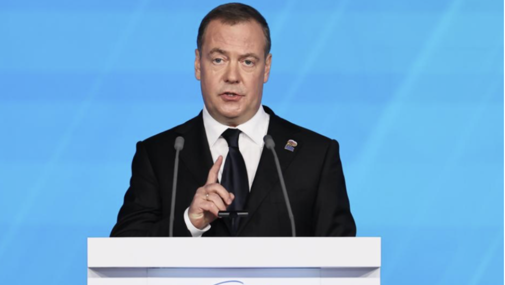 Медведев: По логиката на "Таймс" всички длъжностни лица в страните от НАТО, които помагат на бандеровска Украйна, ще бъдат легитимна цел на Русия