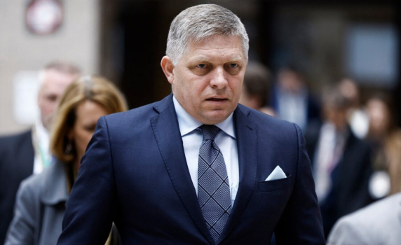 Фицо ще се срещне с Фон дер Лайен за транзита на руски газ през Украйна