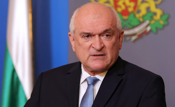 Главчев поиска мандат от парламента да подпише 10-годишно споразумение с Украйна