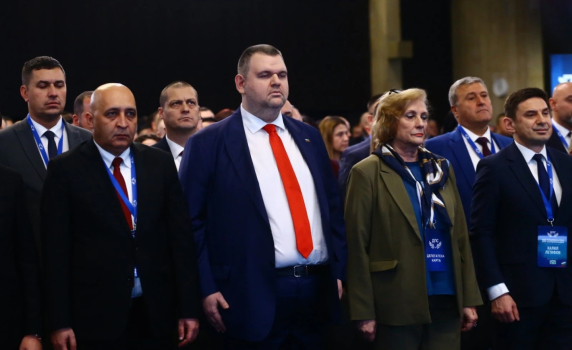 Либералите в Европа започват процедура по изключване на "ДПС - Ново начало" на Пеевски